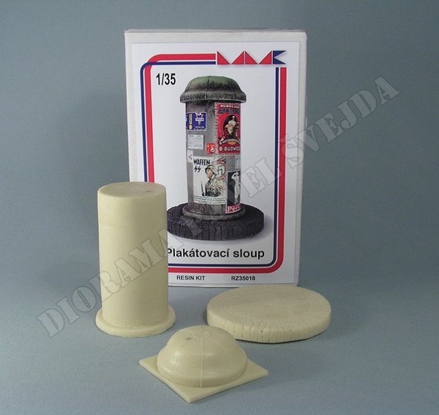 sloup.jpg - V krabičce jsou tři d&iacute;ly odlit&eacute; z resinu.