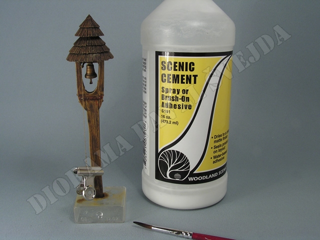 zvonicka7.jpg - Pigmenty Dark Mud, Black Smoke a Standard Rust dodaly zvoničce za&scaron;l&yacute;, zapr&aacute;&scaron;en&yacute; a ocelov&yacute;m č&aacute;stem zrezl&yacute; vzhled.